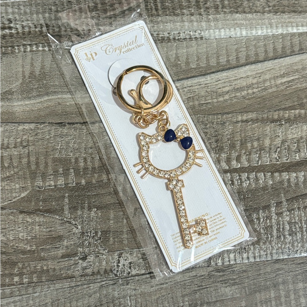 ! NEW ! Blue Hello Kitty And Friends Sanrio Crystal Collection Key Keychain